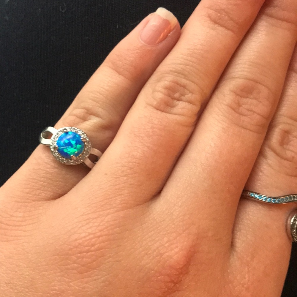 Ring - Picture 2 of 2